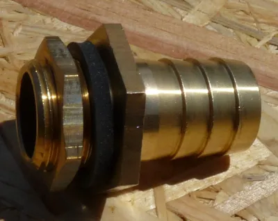 Tonnenanschlu&szlig; aus Messing
Tonn...